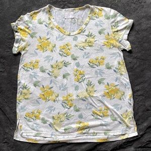T.la floral T shirt size medium